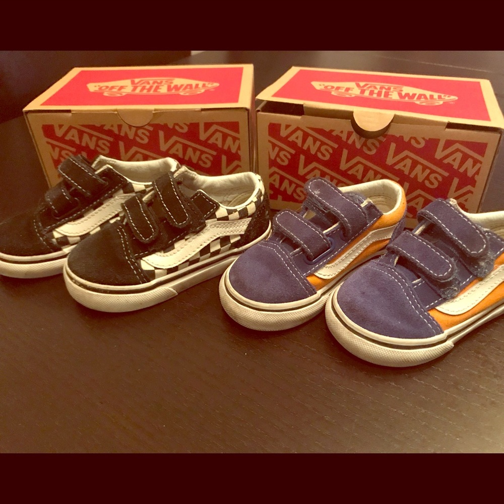 🖤 🔥SOLD🔥Two pairs of baby / toddler Vans 🖤
